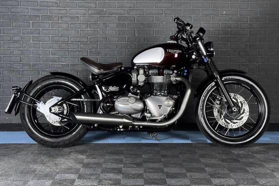 TRIUMPH BONNEVILLE BOBBER 1200 TRIUMPH BONNEVILLE BOBBER 1200